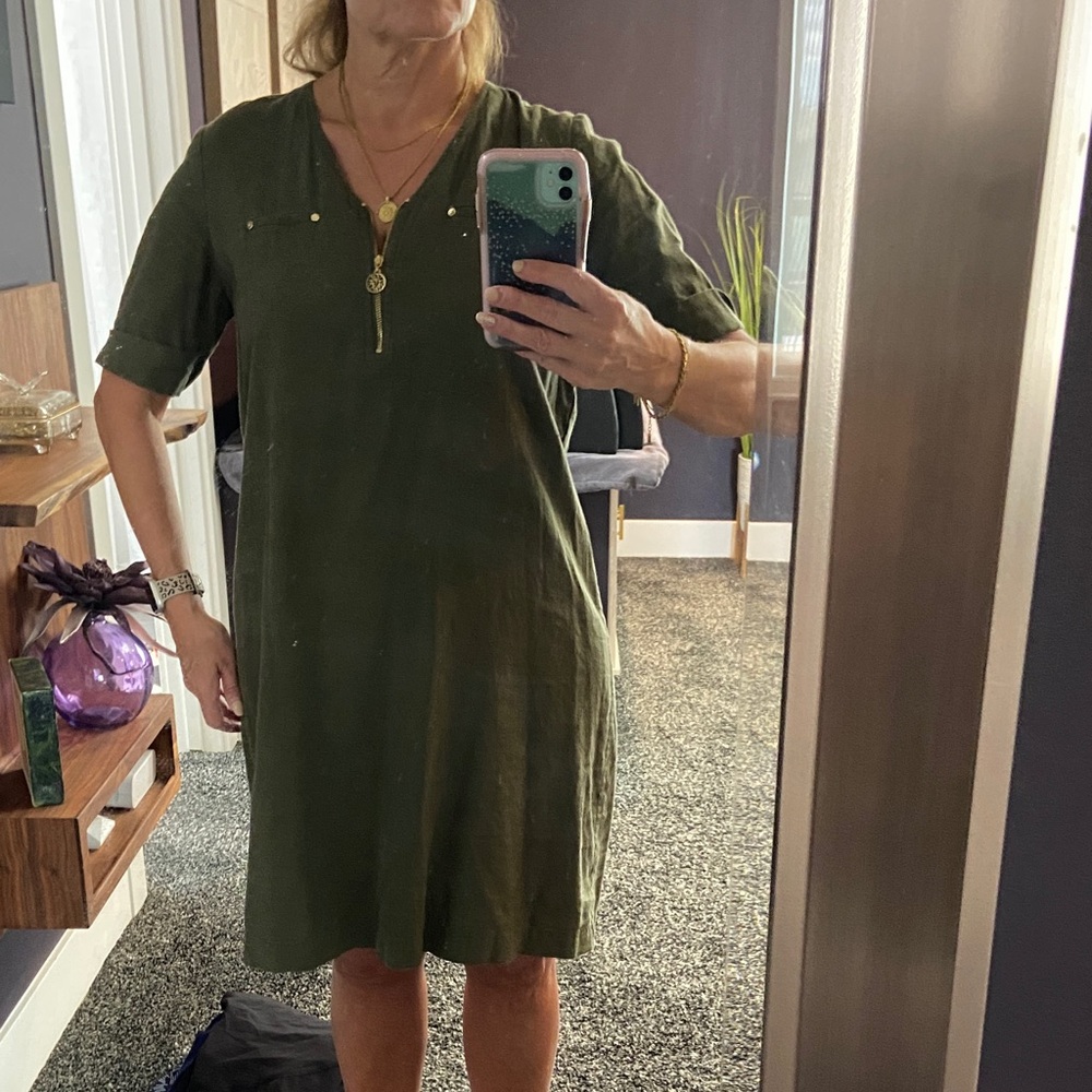 Anne Klein Olive Green Short Sleeve Midi Dress
